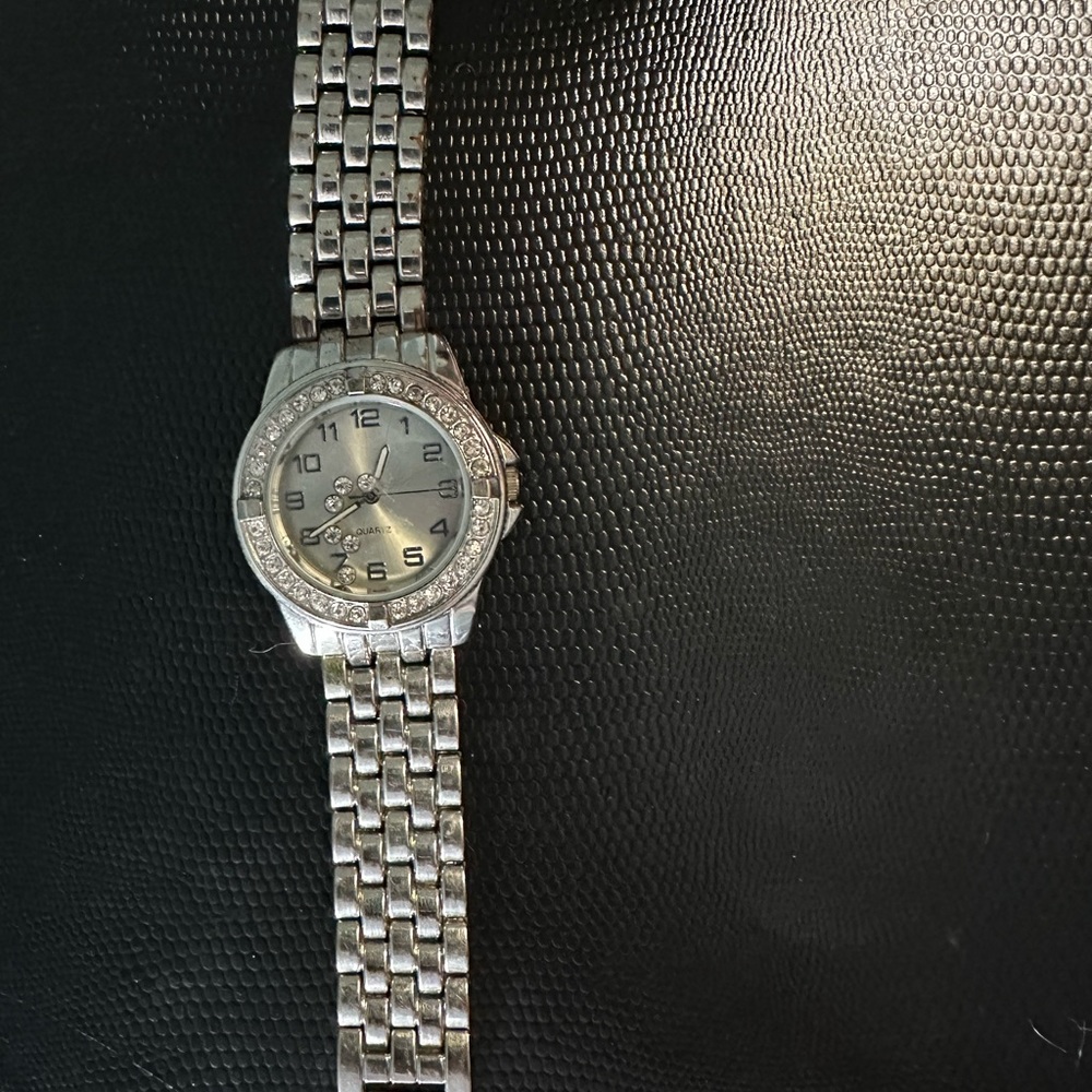 Ladies Quartz Watch